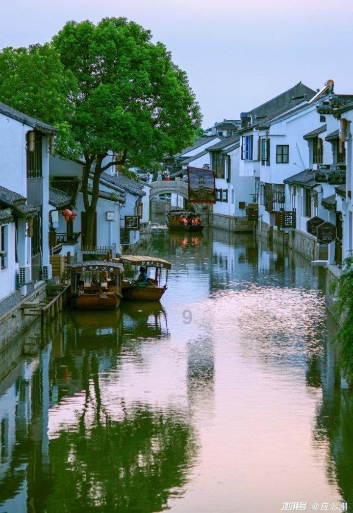 救援跳绳女孩